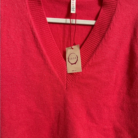 Anthropologie RAGA Deep V Neck Sweater Pink Coral Knit Size XS NWT - Picture 2 of 4